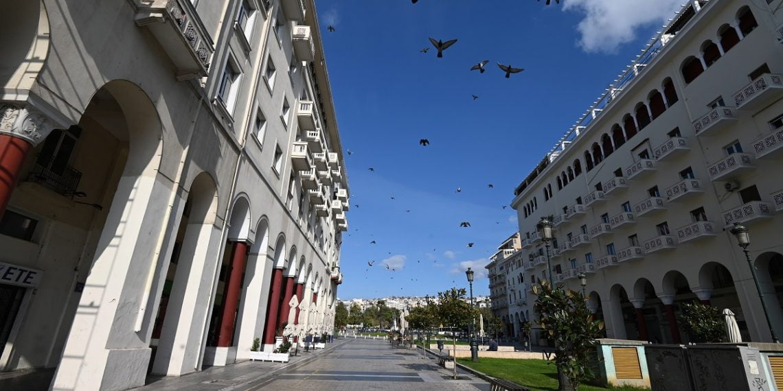 Καπραβέλος – Παγώνη: Καθολικό lockdown σε Θεσσαλονίκη και Πάτρα