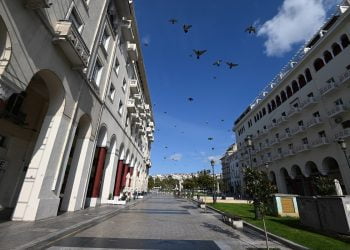 Καπραβέλος – Παγώνη: Καθολικό lockdown σε Θεσσαλονίκη και Πάτρα