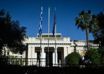 Στο παρά πέντε για σκληρό lockdown η Αττική -Εκτακτη σύσκεψη υπό τον Μητσοτάκη στο Μέγαρο Μαξίμου