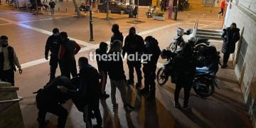 Έντονη αστυνόμευση στον Εύοσμο παραμονή του αυστηρού lockdown (φωτο & video)