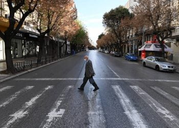 Στο “κόκκινο” η Θεσσαλονίκη – Με click away τα καταστήματα – Απαγόρευση κυκλοφορίας από τις 18:00 τα Σαββατοκύριακα