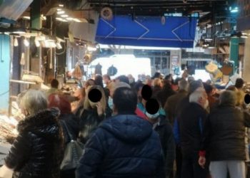 Θεσσαλονίκη: Το αδιαχώρητο στην αγορά του Καπανίου για το σαρακοστιανό τραπέζι