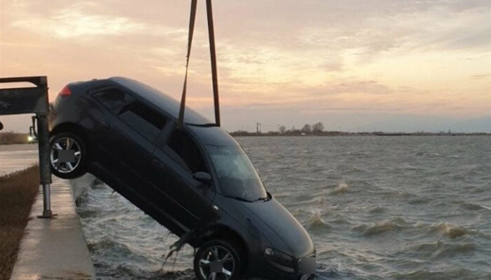 Θεσσαλονίκη: Στη φάκα διαρρήκτες σπιτιών- Σκαρφάλωναν στα μπαλκόνια- Έριξαν Ι.Χ στη θάλασσα για να σβήσουν τα ίχνη τους