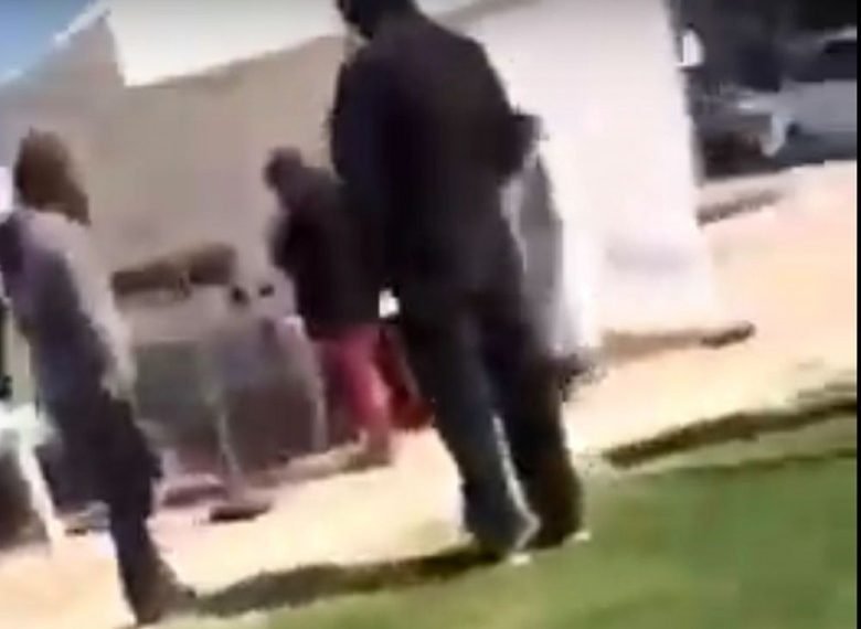 Θεσσαλονίκη: Νεαροί τραμπούκισαν κλιμάκιο του ΕΟΔΥ που έκανε rapid test (Βίντεο)