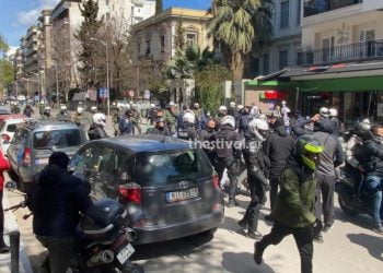 Θεσσαλονίκη: Επεισόδια έξω από κατάληψη αντιεξουσιαστών