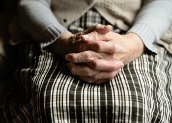 Θεσσαλονίκη: Βοήθεια σε ηλικιωμένους με ένα μόνο κλικ