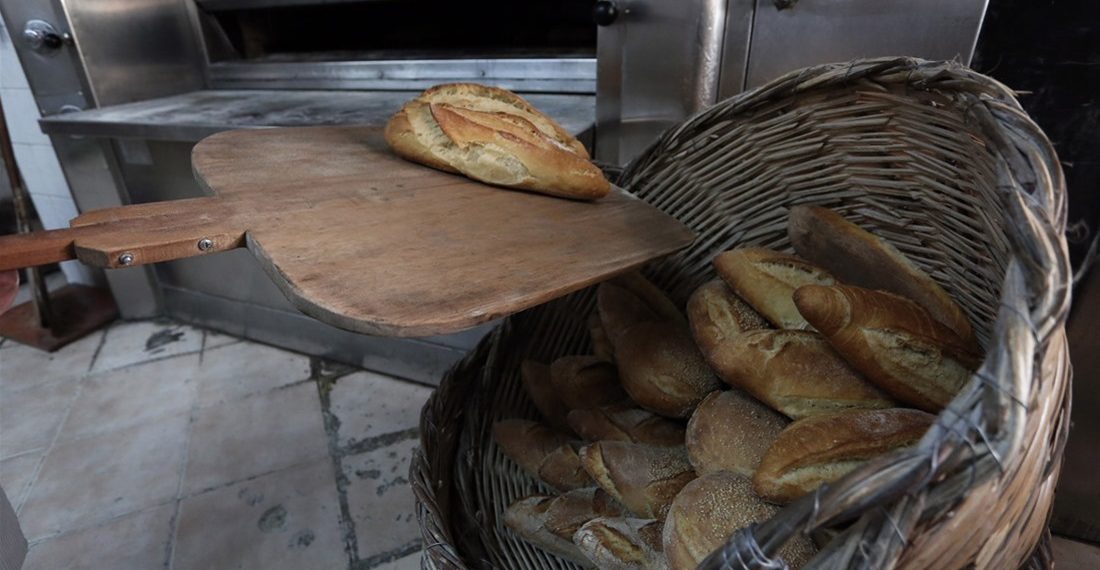 Θεσσαλονίκη: Ψωμί για δύο ημέρες σήμερα στα αρτοποιεία