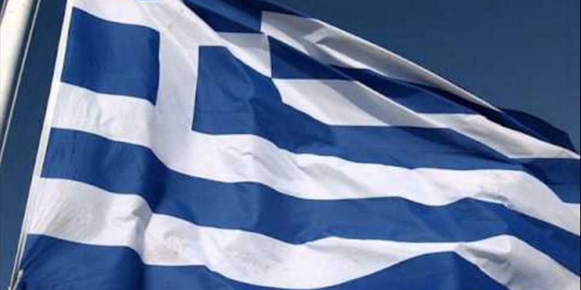 25η Μαρτίου – Θεσσαλονίκη: Στιγμές συγκίνησης στον Λευκό Πύργο με την έπαρση της ελληνικής σημαίας (Βίντεο)