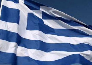 25η Μαρτίου – Θεσσαλονίκη: Στιγμές συγκίνησης στον Λευκό Πύργο με την έπαρση της ελληνικής σημαίας (Βίντεο)