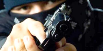 Αποκλειστικό βίντεο – Η στιγμή που εισβάλουν οι ληστές σε σούπερ μάρκετ στo Kορδελιό
