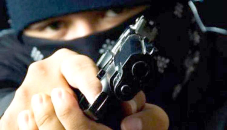 Αποκλειστικό βίντεο – Η στιγμή που εισβάλουν οι ληστές σε σούπερ μάρκετ στo Kορδελιό