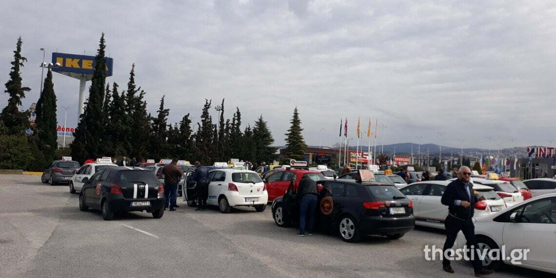 Θεσσαλονίκη: Στους δρόμους οι εκπαιδευτές σχολών οδηγών – Ζητούν άμεση οικονομική ενίσχυση του κλάδου τους