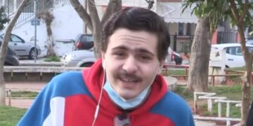 Ο viral ρεμπέτης από τον Εύοσμο έβγαλε το τραγούδι της…καραντίνας (βίντεο)