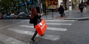 Αγορά: Το ωράριο λειτουργίας για Μ. Παρασκευή και Μ.Σάββατο