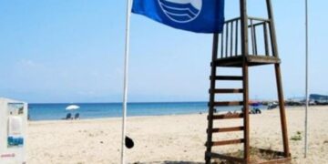 Γαλάζιες σημαίες: Δεύτερη στον κόσμο η χώρα μας για το 2021, με πρωταθλήτρια τη Χαλκιδική! (video)