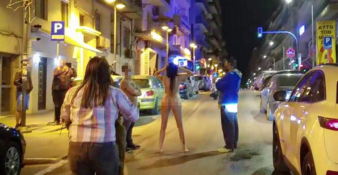 Θεσσαλονίκη: Γυναίκα έβγαλε τα ρούχα της και βγήκε σε κεντρικό δρόμο (Εικόνα)