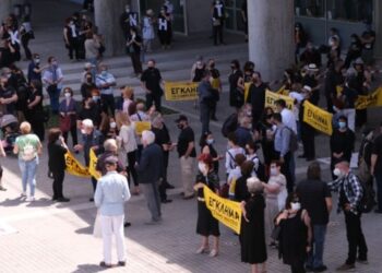 Θεσσαλονίκη: Σιωπηλή διαμαρτυρία για τις αρχαιότητες του μετρό της Βενιζέλου