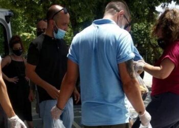 Θεσσαλονίκη: Φαγητό σε άστεγους και άπορους μοίρασε το ΚΕΘΕΑ