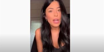 Αφροδίτη Λατινοπούλου: Αδιανόητο παραλήρημα από πολιτευτή της ΝΔ – Γιατί να βλέπω εγώ το αξύριστο πόδι σου;