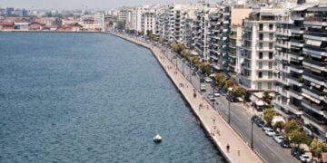 Θεσσαλονίκη: Ο Μπαντέρας «απογειώνει» τα Airbnb – Χιλιάδες κρατήσεις για όλο το καλοκαίρι