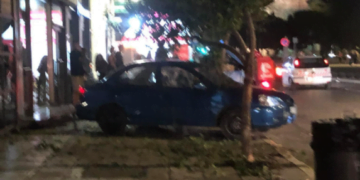 Τροχαίο στην παραλία με τραυματία – ΙΧ καβάλησε το πεζοδρόμιο