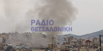 Τραγωδία στην Σταυρούπολη: Νεκρός ο ηλικιωμένος – Έβαλε φωτιά στο διαμέρισμα του και αυτοκτόνησε (Εικόνες)