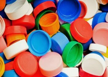 Τέλος στα πλαστικά μιας χρήσης από σήμερα – Ποια καταργούνται