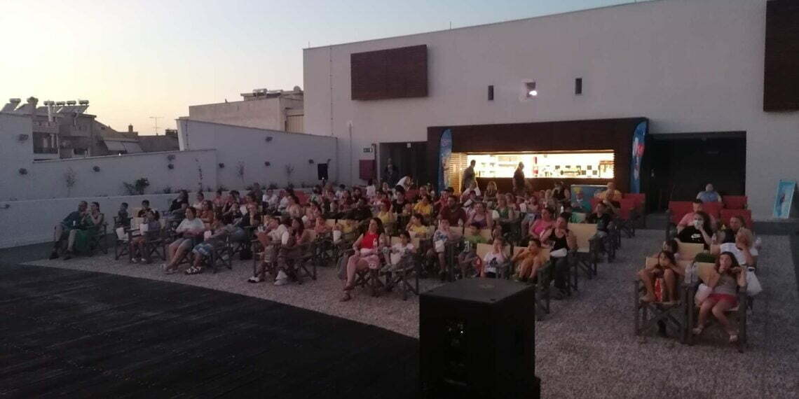 Πρεμιέρα με χαμόγελα στο θερινό κινηματογράφο στο Κορδελιό