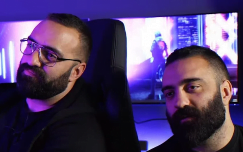 Unboxholics: Τα 2 αδέλφια από την Αριδαία που μάζεψαν 300.000€ σε 3 ώρες