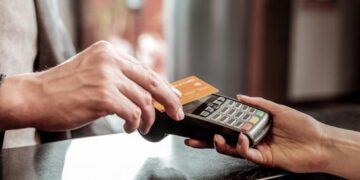 Θεσσαλονίκη: Της πήρε το PIN της κάρτα της και και έκανε ψώνια πάνω από 700 ευρώ