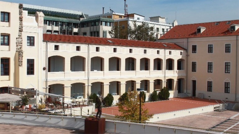 Γάλλοι μοναχοί, τραυματίες, πρόσφυγες και Ρώσοι ζωγράφοι «διηγούνται» την ιστορία της Μονής Λαζαριστών