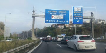 Θεσσαλονίκη: Σύγκρουση φορτηγού με ΙΧ στην Περιφερειακή Οδό