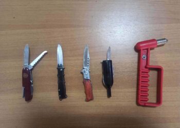 Ανήλικοι οι 6 συλληφθέντες στο ΕΠΑΛ Σταυρούπολης. Κουβαλούσαν μαχαίρια, σιδερογροθιές