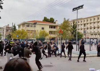 Θεσσαλονίκη: Άγρια επεισόδια και ξύλο με καδρόνια στο ΓΕΛ Σταυρούπολης (Βίντεο ΣΟΚ)