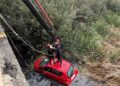 Θεσσαλονίκη: Αυτοκίνητο έκανε «βουτιά» σε κανάλι – Απεγκλωβίστηκαν δυο γυναίκες