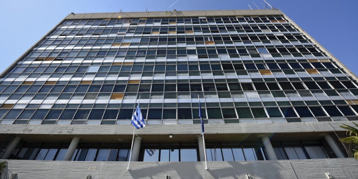 Φοιτητής στο Μαθηματικό του ΑΠΘ το πρώτο κρούσμα κορωνοϊού – “Ο εμβολιασμός το καλύτερο μέτρο”, λέει ο Πρύτανης