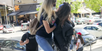 Δολοφονία στον Εύοσμο: Η μητέρα μου με έβαλε να πω ότι με κακοποιούσε σεξουαλικά, λέει η κόρη από τη φυλακή