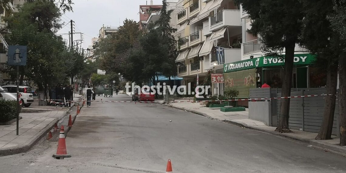 Εύοσμος: Ένταση έξω από το ΕΠΑΛ Ευόσμου – Μαθητές έκαψαν κάδους και πέταξαν πέτρες (Εικόνες & βίντεο)
