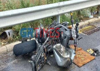 Σοκ από τροχαίο με μηχανή στον Εύοσμο – Τυλίχθηκε στις φλόγες – Σοβαρά τραυματίας ο αναβάτης της