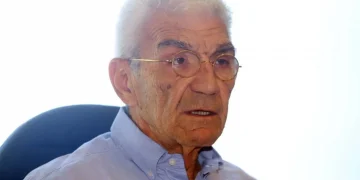 Γιάννης Μπουτάρης: «Είμαι αλκοολικός, θα πεθάνω με ένα μπουκάλι κρασί στο χέρι» (video)