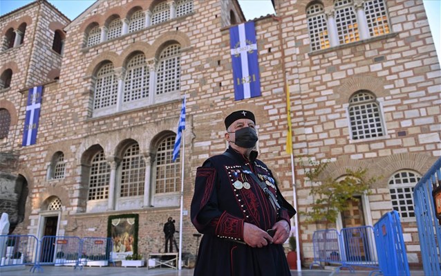 Θεσσαλονίκη: Εισαγγελική παρέμβαση για ιερέα που φέρεται να έβαλε πιστούς στον Αγ. Δημήτριο χωρίς μάσκα