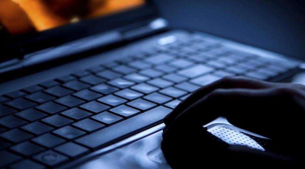 Θεσσαλονίκη: 21χρονος κατηγορείται για κατοχή και διακίνηση πορνογραφικού υλικού ανηλίκων