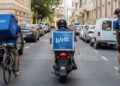 Wolt: Ανακοίνωσε ότι αναστέλλει το delivery σε περιοχές Αθήνας και Θεσσαλονίκης λόγω κακοκαιρίας