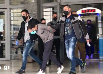 “Εκπυρσοκρότησε το όπλο”, υποστηρίζει ο δράστης της φονικής ληστείας στην Τούμπα (εικόνες & βίντεο)