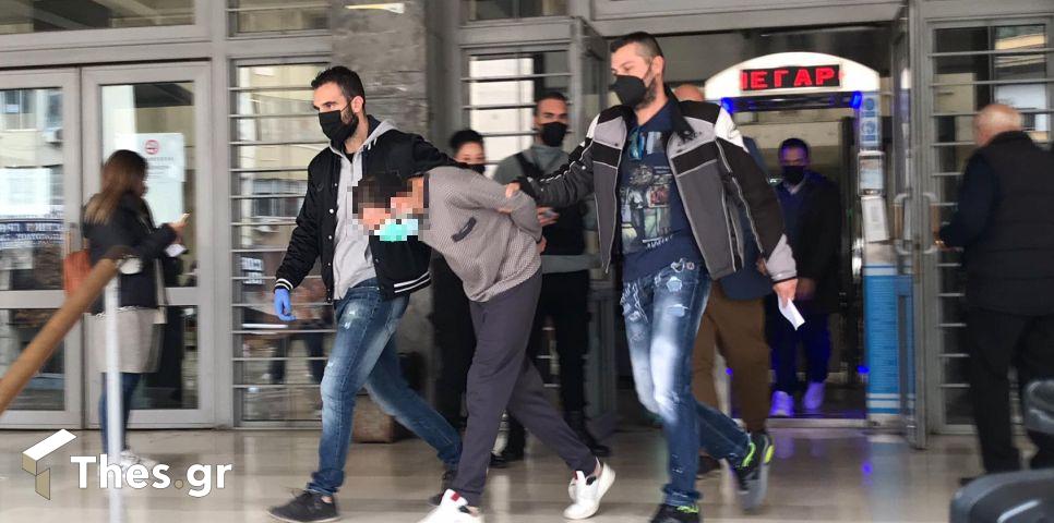 “Εκπυρσοκρότησε το όπλο”, υποστηρίζει ο δράστης της φονικής ληστείας στην Τούμπα (εικόνες & βίντεο)