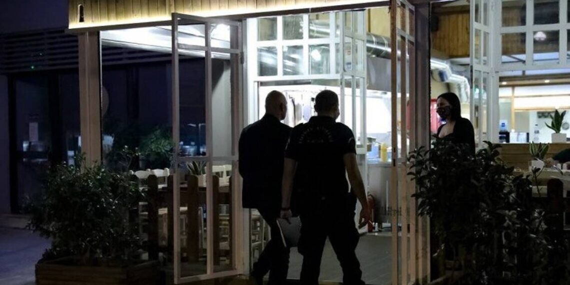Θεσσαλονίκη: Επιχειρηματίας έβρισε και έσπρωξε κλιμάκιο ελεγκτών – Δεν ήθελε να του κάνουν έλεγχο