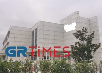 Κρούσματα σε κλινική με ηλικιωμένους στη Θεσσαλονίκη (Εικόνες)