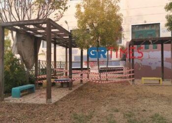 Εύοσμος: Σφραγίστηκε επικίνδυνο σκέπαστρο σε δημοτικό σχολείο