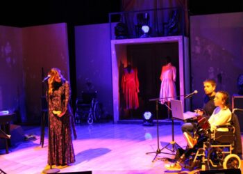 Θεσσαλονίκη: Συγκίνηση και μοναδικές μελωδίες στη συναυλία της τετραπληγικής μουσικού Αλεξάνδρας Κερλίδου και της Νατάσσας Μποφίλιου