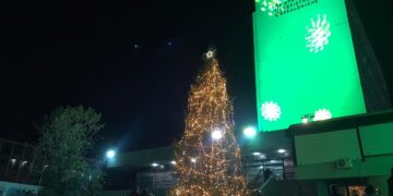 ΑΠΘ: Εντυπωσιακή φωταγώγηση ενόψει των Χριστουγέννων (video)